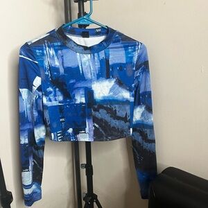 Long sleeve crop top